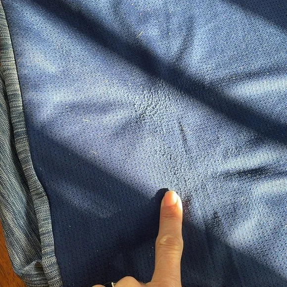 4 Under Armour heat gear short sleeves shirts, 1 adidas long sleeve - Picture 6 of 17